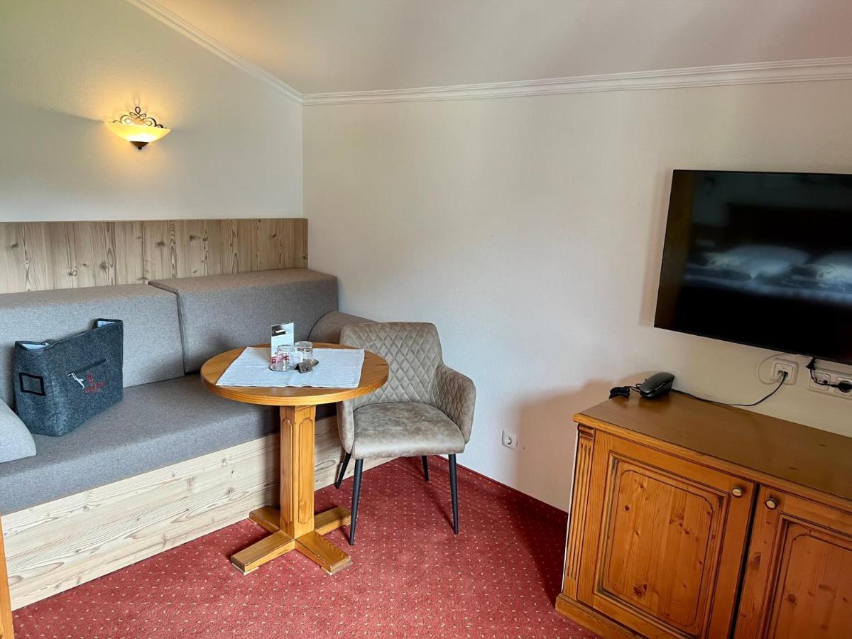 Hotel Loipenstubn à Brixen im Thale Extérieur photo